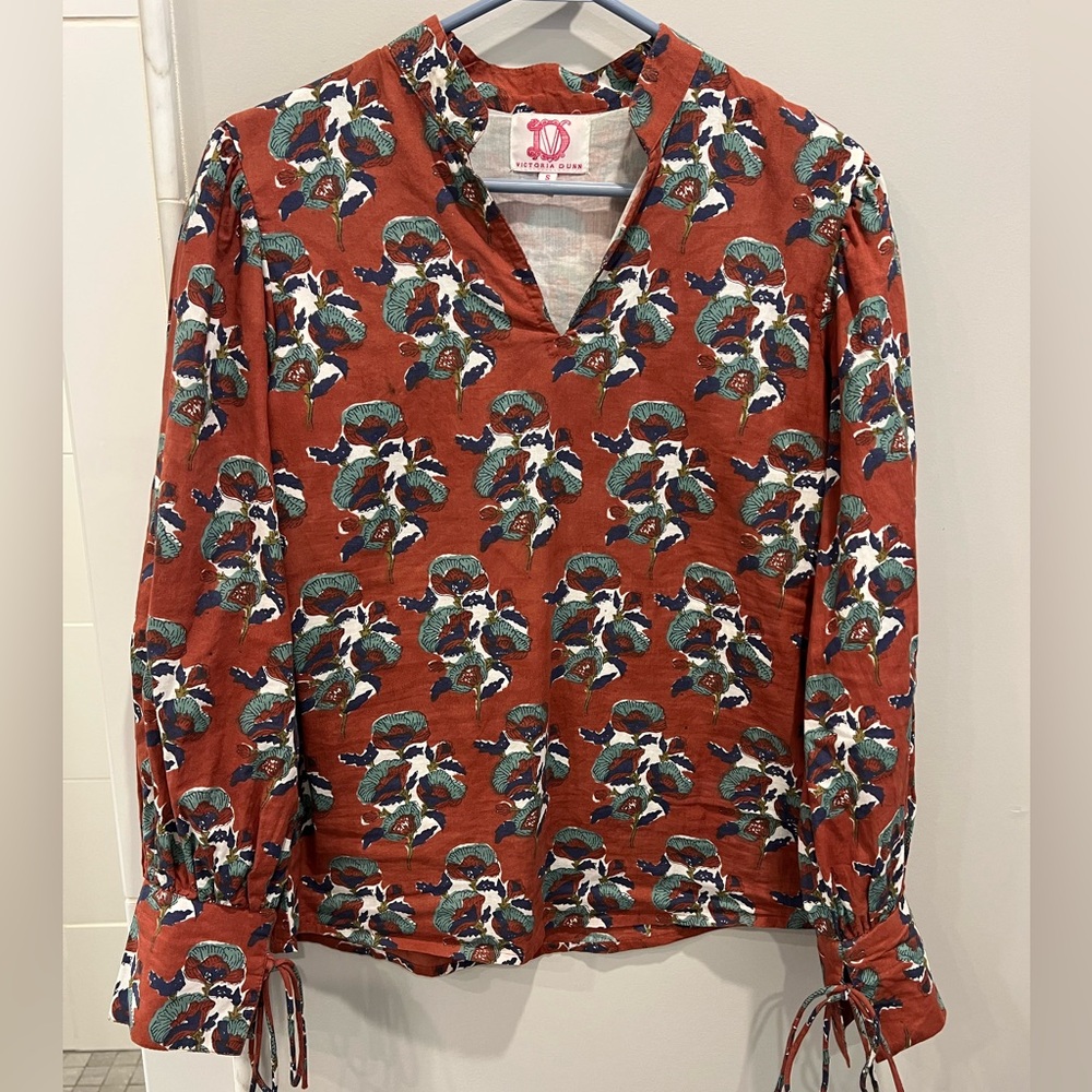 Victoria Dunn women’s top